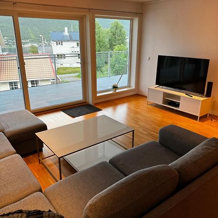 Sentral Leilighet Med Fantastisk Utsikt Tromsø Zewnętrze zdjęcie